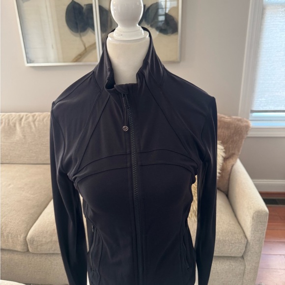 Align cropped jacket- like brand new
only worn once - Picture 3 of 6